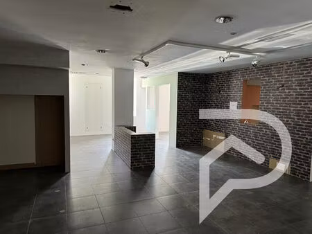 location commerce 280 m² à auch (32000)