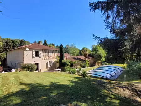 a vendre  propriété d'exception à 25 km d'auch