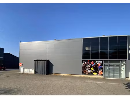 local commercial emplacement numéro 1