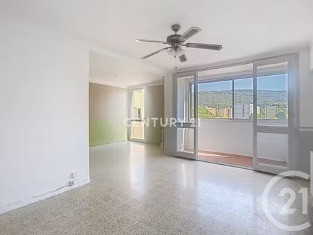 vente appartement 4 pièces 71m2 aubagne 13400 - 170000 € - surface privée