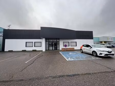 location commerce 750 m² à woippy (57140)
