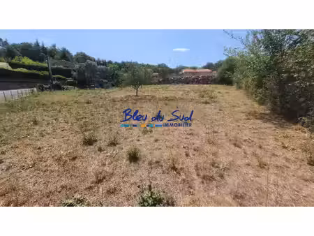terrain de 1615 m² possibilité de faire 2 maisons