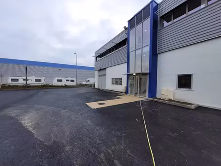 location locaux professionnels 425 m² à bretigny-sur-orge (91220)  3 996 €