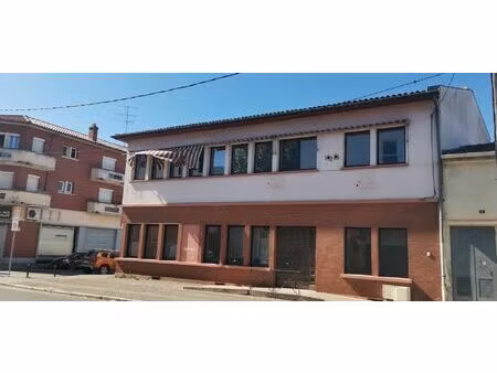 vente commerce 8 pièces 1200 m² montauban (82000)