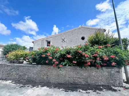 maison 8 pièces - 180 m²