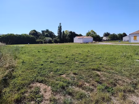 vente terrain 858 m² à romegoux (17250)  49 764 €