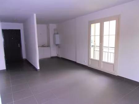 location appartement 3 pièces 54.31 m² à verneuil-en-halatte (60550)  850 €