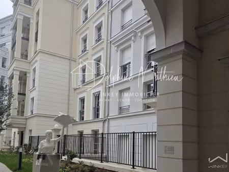 location meublée appartement 1 pièce 23 m² à le plessis-robinson (92350)  925 €