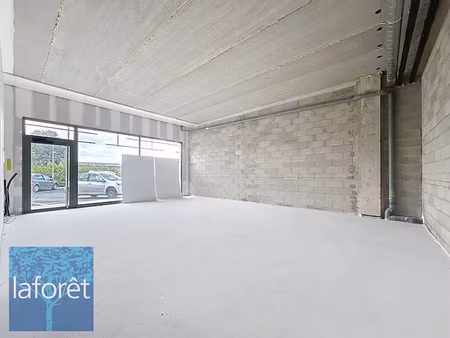 location locaux professionnels 0 pièces 65.21 m² à lambesc (13410)  1 556 €