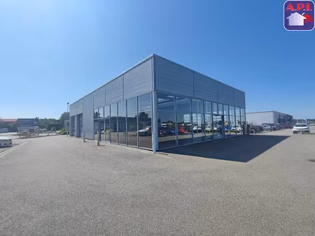 location locaux professionnels 411 m² à pamiers (09100)  6 511 €