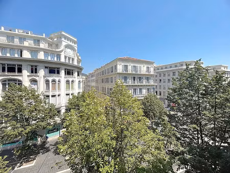 location meublée locaux professionnels 6 pièces 160 m² à nice (06000)  4 667 €