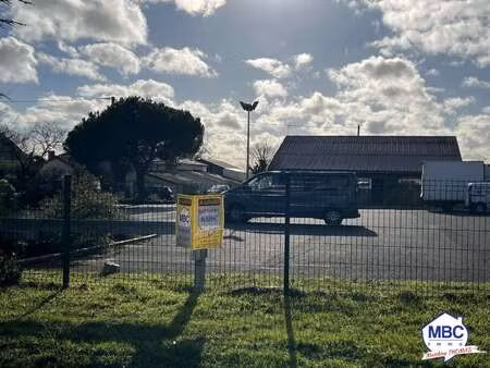 location bureaux et commerces à beaupreau (49600) : à louer / 120m² beaupreau