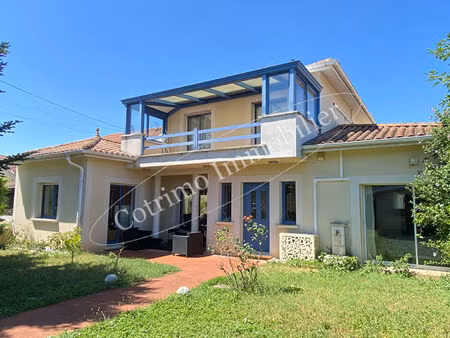 maison individuelle 172m² hab+ terr 472m² proche tram t9