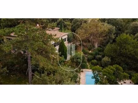 maison avec piscine et terrasse monteils (30)