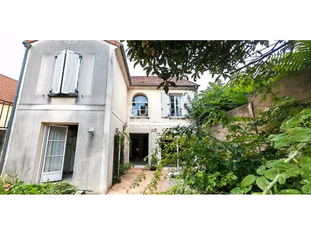 maison récente au pied du métro l14