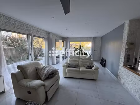 maison 6 pièces - 148 m²