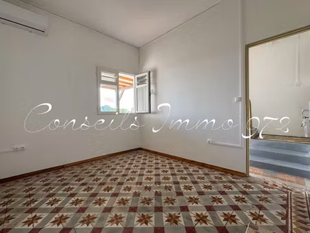 location local professionnel 11m² gros morne 97213