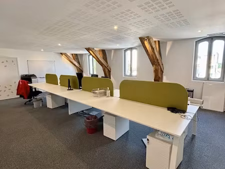 location locaux professionnels 198 m² à castres (81100)  2 000 €