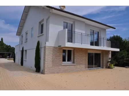 vente villa 6 pièces 153 m² à lapalisse (03120)  320 000 €