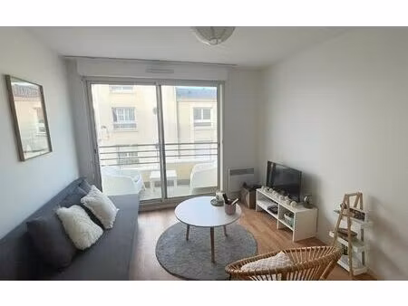 location appartement  m² t-2 à bordeaux  793 €