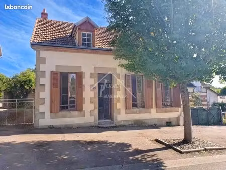 maison 4 pièces 85 m²