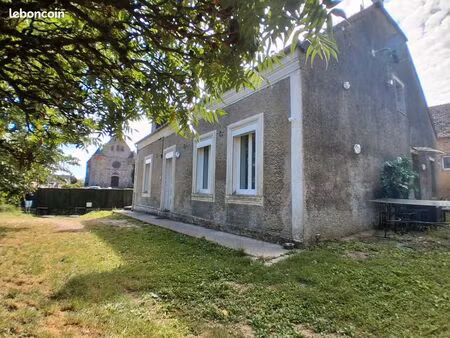 maison 8 pièces 215 m²