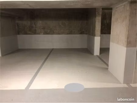 parking sécurisé à louer