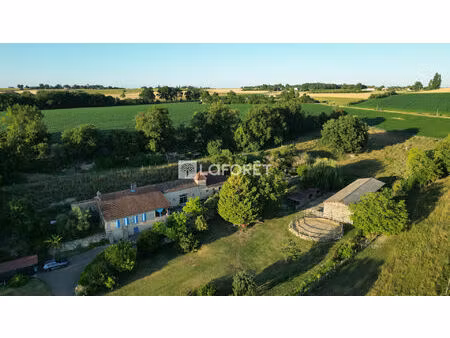 propriété avec des installations équestres sur 4ha