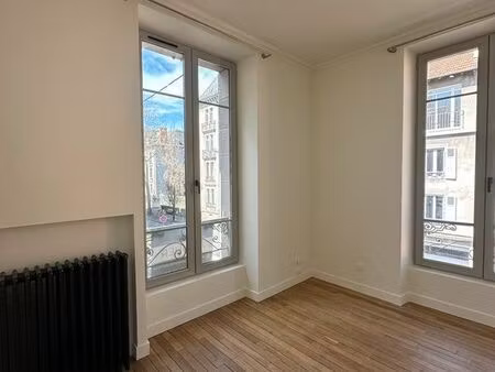 bureau haut de gamme 29 m² - face hopital - tout inclus