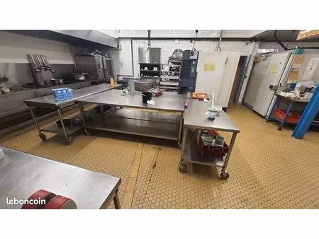 fonds de commerce traiteur 693 m²