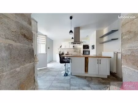 maison 8 pièces 203 m²