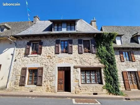 maison 7 pièces en pierres