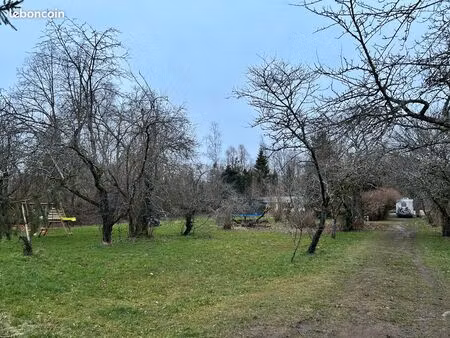 terrain loisirs 16000m2 + bâtis