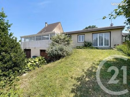 maison 8 pièces 203 m²