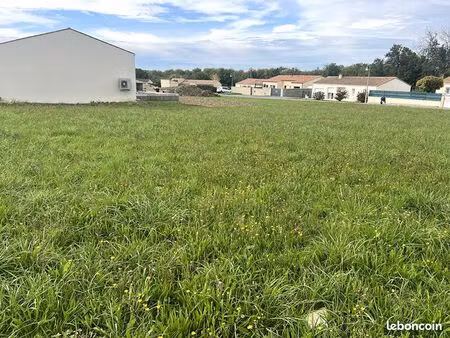 terrain 866 m² asnieres la giraud