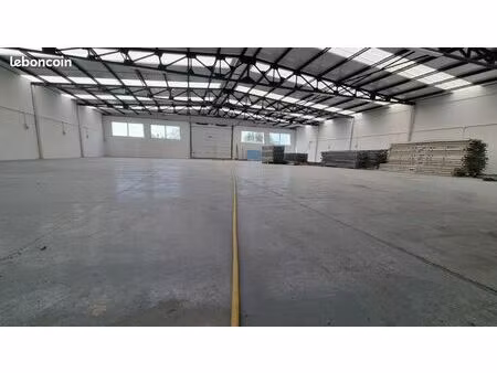 entrepôt 370 m² fletrange