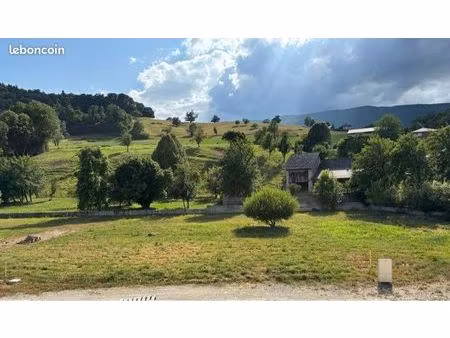 terrain plat 626 m2 lornay viabilisé libre constructeur