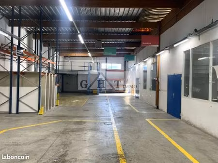 local industriel 1 420 m²