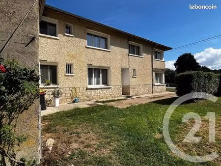 maison 8 pièces 280 m²