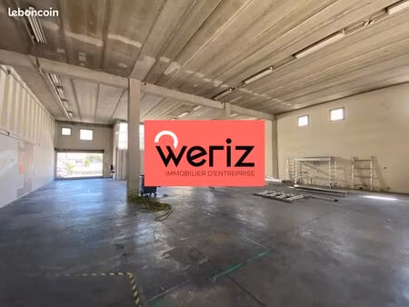 local industriel 900 m²