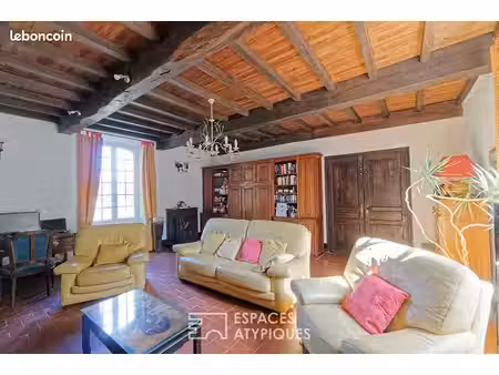 propriété 5 pièces 213 m²