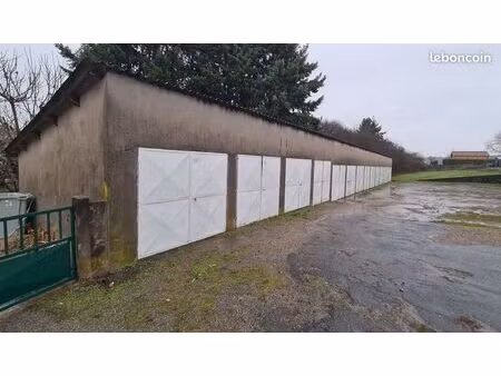 loue grand garage chape béton pour entreposage