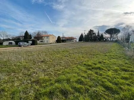 vends terrain constructible avec cu