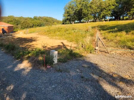 vend terrain viabilisé 852 m2