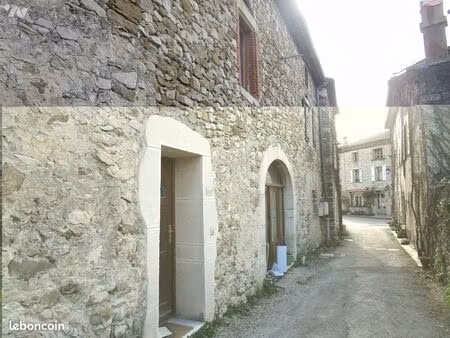 immeuble 179 m² saou