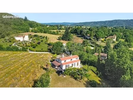 maison 5 pièces 210 m²