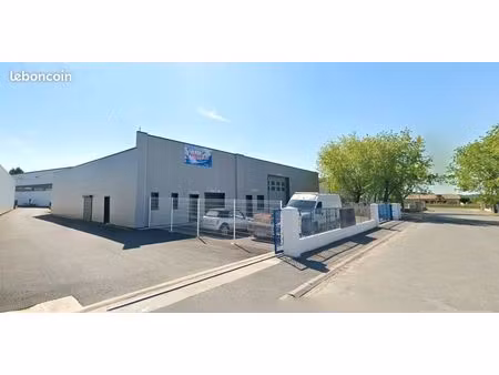 local d'activité/entrepôt avec bureaux - 640 m² – port-sainte-foy-et-ponchapt (33220)