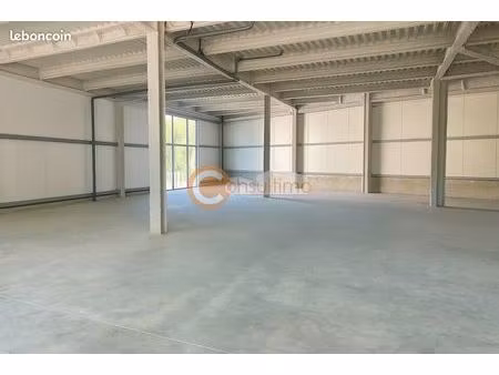 local commercial 245 m²