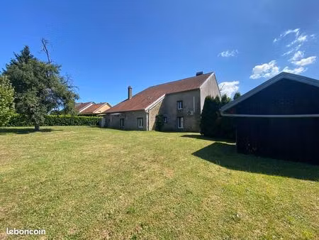 maison 8 pièces 161 m²