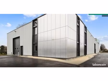 local 1280 m² vaires sur marne